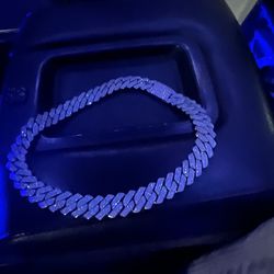 22" cuban link (iced out) GOOD QUALITY 