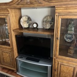Wall Unit 