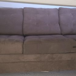  COUCH  ALMOST NEW! 7 Feet