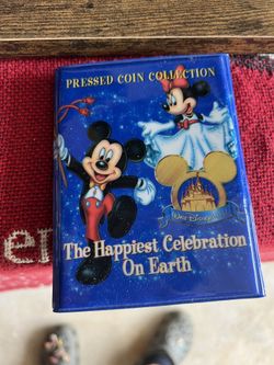 Walt DISNEY HAPPIEST CELEBRATION ON EARTH PRESSED PENNY QUARTER COIN BOOK HOLDER **NO LONGER SOLD RETIRED BY DISNEY** Comes w/ Coins