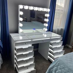 Glam Vanity Set