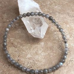 🔮 Brand New Healing Crystal Bracelet- Labradorite