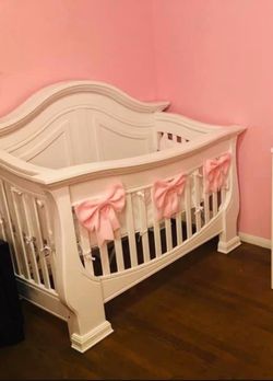 SOLID WOOD CRIB