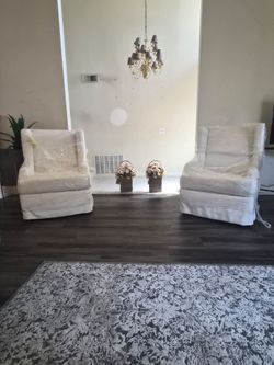 Gorgeous  pair of  white modern wing back chairs like new  135.00 for set