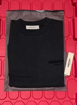 Black essentials shirt size Small adult