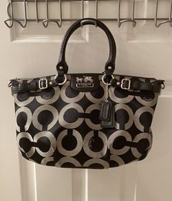 COACH BLACK/BEIGE SATCHEL