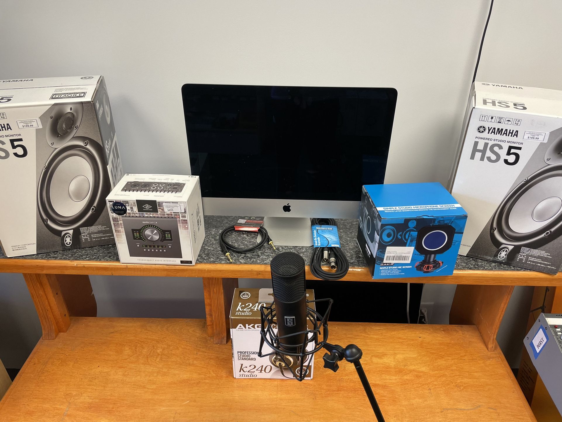 ProTools Studio Package With Apollo And Neumann