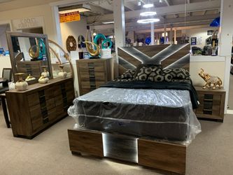 Modern/Farmouse LED Bedroom Set Rustic Contemporary Wood
