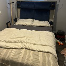 Queen Size Bedroom Set