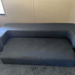 Couch-pull Out Bed 