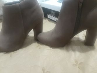Boots size 8 1/2