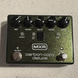 MXR Carbon Copy Deluxe Analog Delay Pedal M292