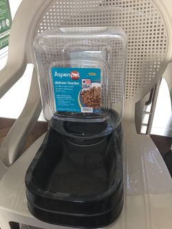 Deluxe feeder