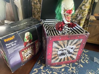Spirit Halloween Fright in the Box Animated Clown