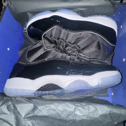 Jordan 11 Retro Space Jam