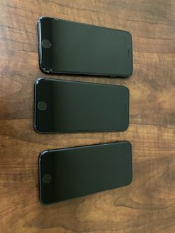 3 iPhone 8 64 GB