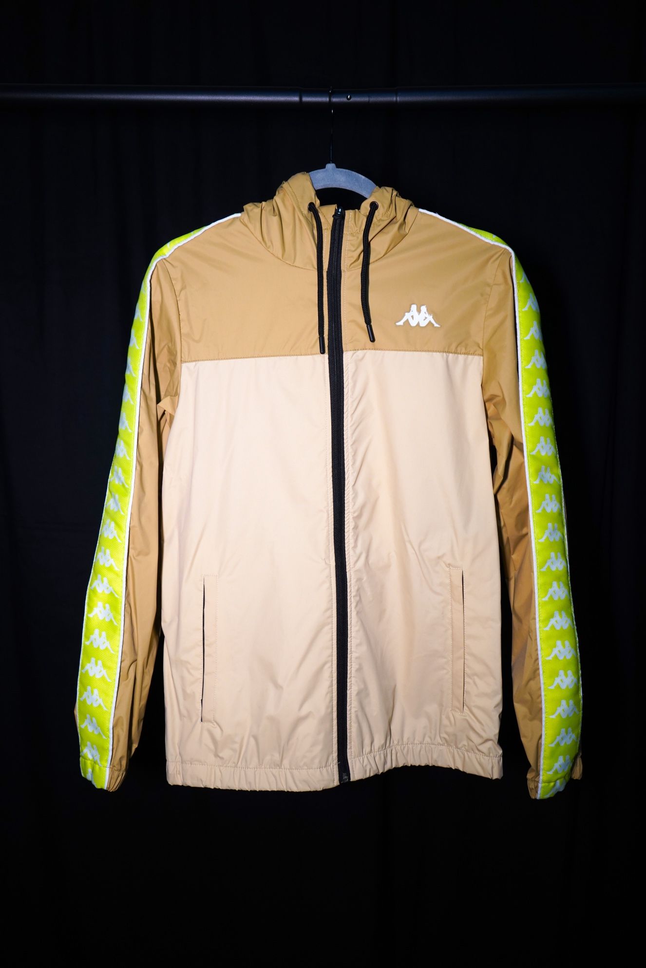 KAPPA Windbreaker 222 Dawson Banda Lime Logo Khaki Tan Small Hooded Jacket