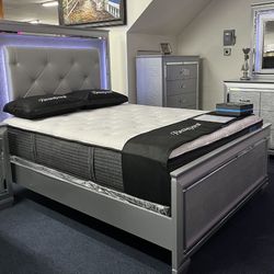 2 Set Off Full Size Bed Dresser And Mirror 