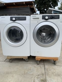 Samsung washer and Samsung electric dryer in good condition everything works good