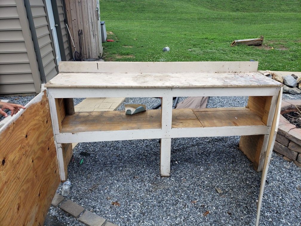 Work bench