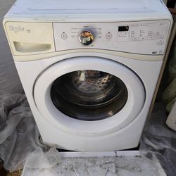 Whirlpool Front Load Maximum Capacity Washing Machine 
