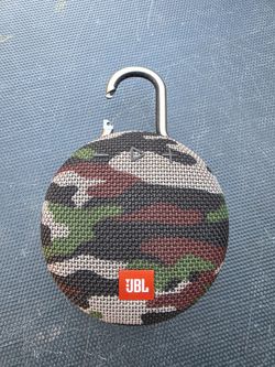 JBL Clip 3 Bluetooth Speaker Works Great !
