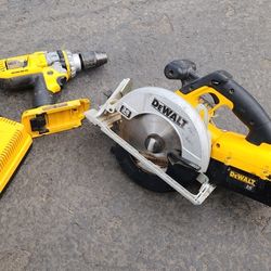 Dewalt Combo 7-1/4 Blade Cirular Saw And 1/2 Hammer Drill Charger And Battery