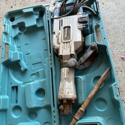 Makita Hammer 