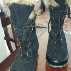 Women's Black Mid Calf Boots - Size 6