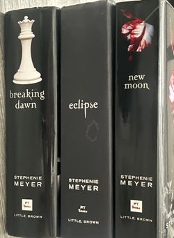 Eclipse, New Moon, And Breaking Dawn Book Set