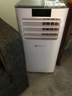 PORTABLE AIR CONDITIONER