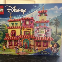 Lego Encanto House 