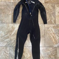 Patrol Wetsuit—Rip Curl Dawn— Medium