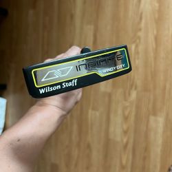 Wilson Staff Infinite Putter 34 Inches Windy City