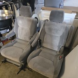 Asientos Izquierdo Y Derecho Para Toyota Sienna 2009