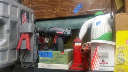 Craftsman drill set.