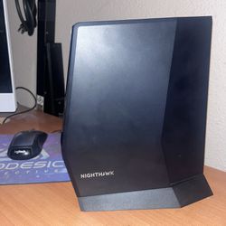Nighthawk DOCSIS 3.1 Two-in-One Cable Modem + WiFi 6 Router Combo, 2.7Gbps, 90-day of NETGEAR Armor included