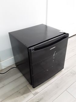 Mini Fridge 19 W X 17 L X 20 H Inches