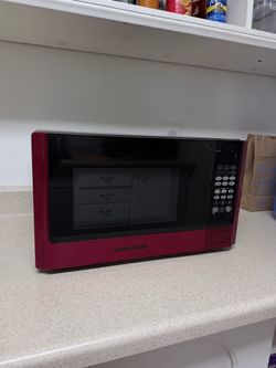 Black & Decker Red Countertop Microwave