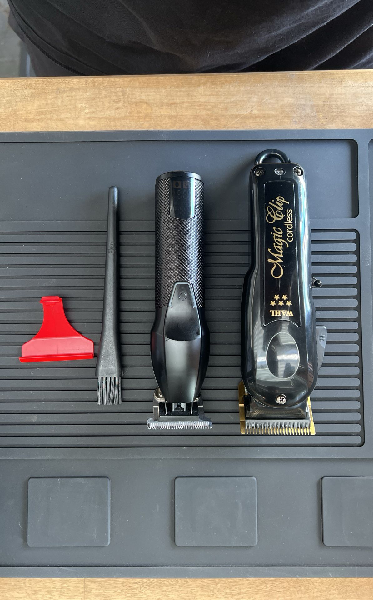 Wahl Professional 5 Star Magic  Cordless Clipper - Black And + Trimmer And Brush 