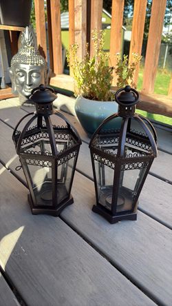 Medium lanterns