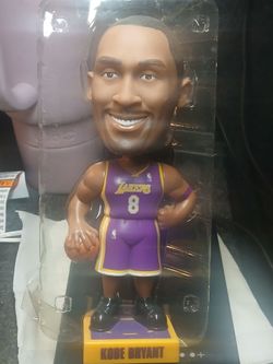 LAKERS BOBBLEHEAD