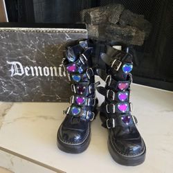 Demonia Emily-330 mid-calf boot 
