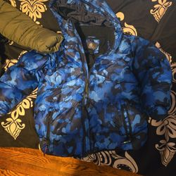 Kids Medium Jackets And Tommy Bolt Golf Clubs And A Single Johnny Palmer Club For Sale 