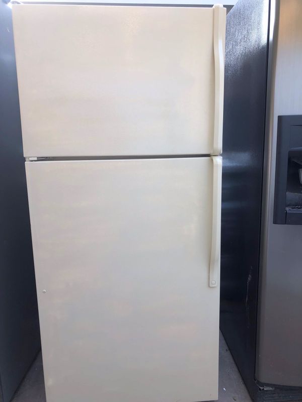 Whirlpool Top Freezer Refrigerator for Sale in Houston, TX OfferUp