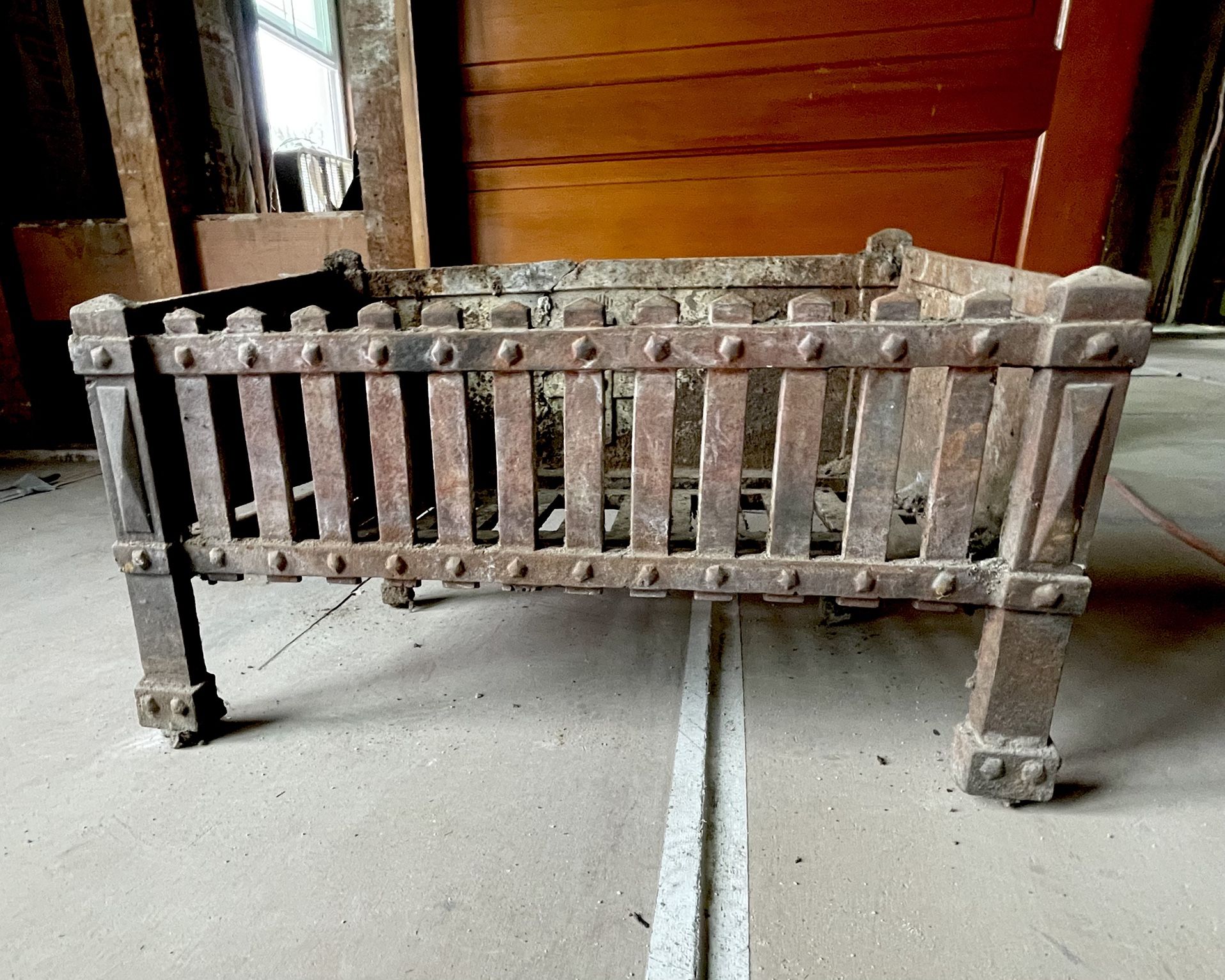 Antique/Vintage Cast Iron Fireplace Basket Grate Logs / Coal Box Wood