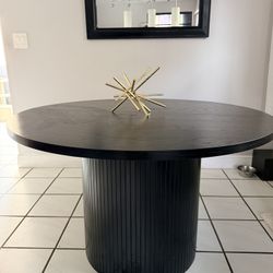 Dinning Table Black Wooden 