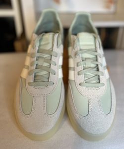 Adidas Women’s Size 9.5