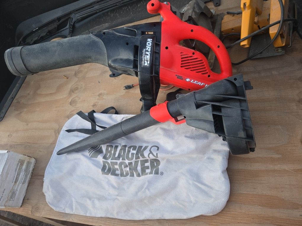 Black And Decker Leaf Hog Blower/Vacuum