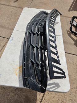Chevy Camaro grille Oem